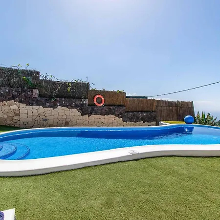Willa Isabel Sol Costa Adeje (Tenerife)