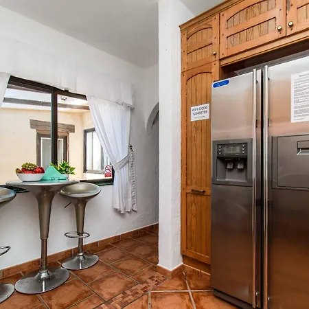 Isabel Sol * アデヘ