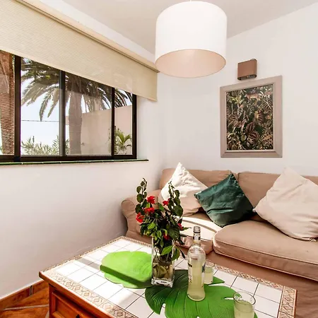 Isabel Sol أذيخي